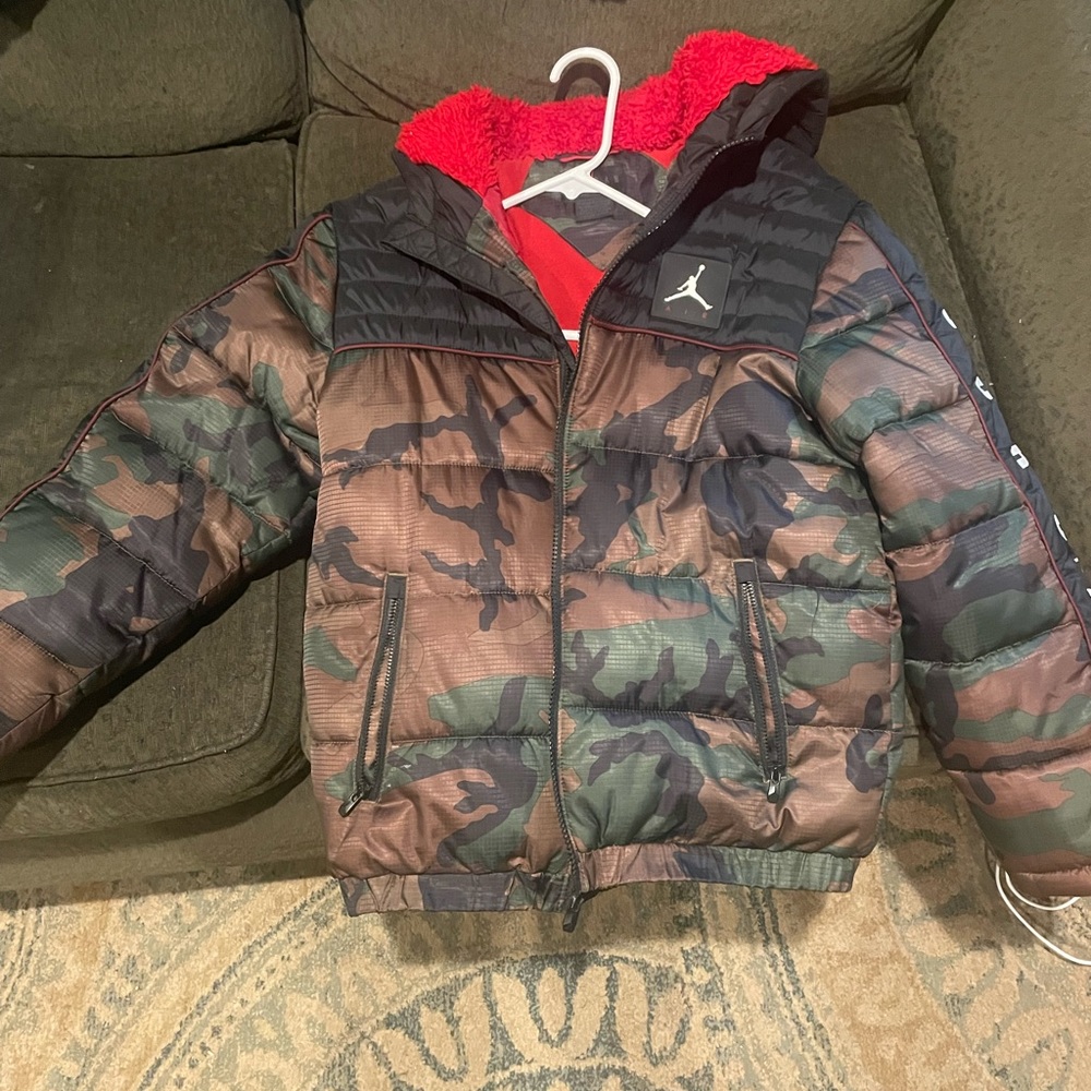 Nike Jordan puff jacket